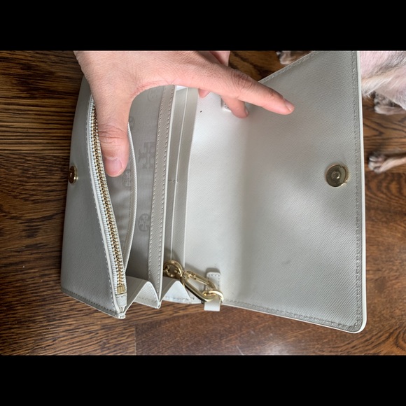 White with gold hardware crossbody TORY BURCH - Picture 6 of 8
